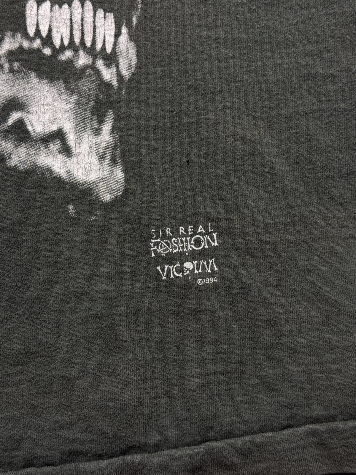 1990s Fashion Victim Skulls Shirt [L]