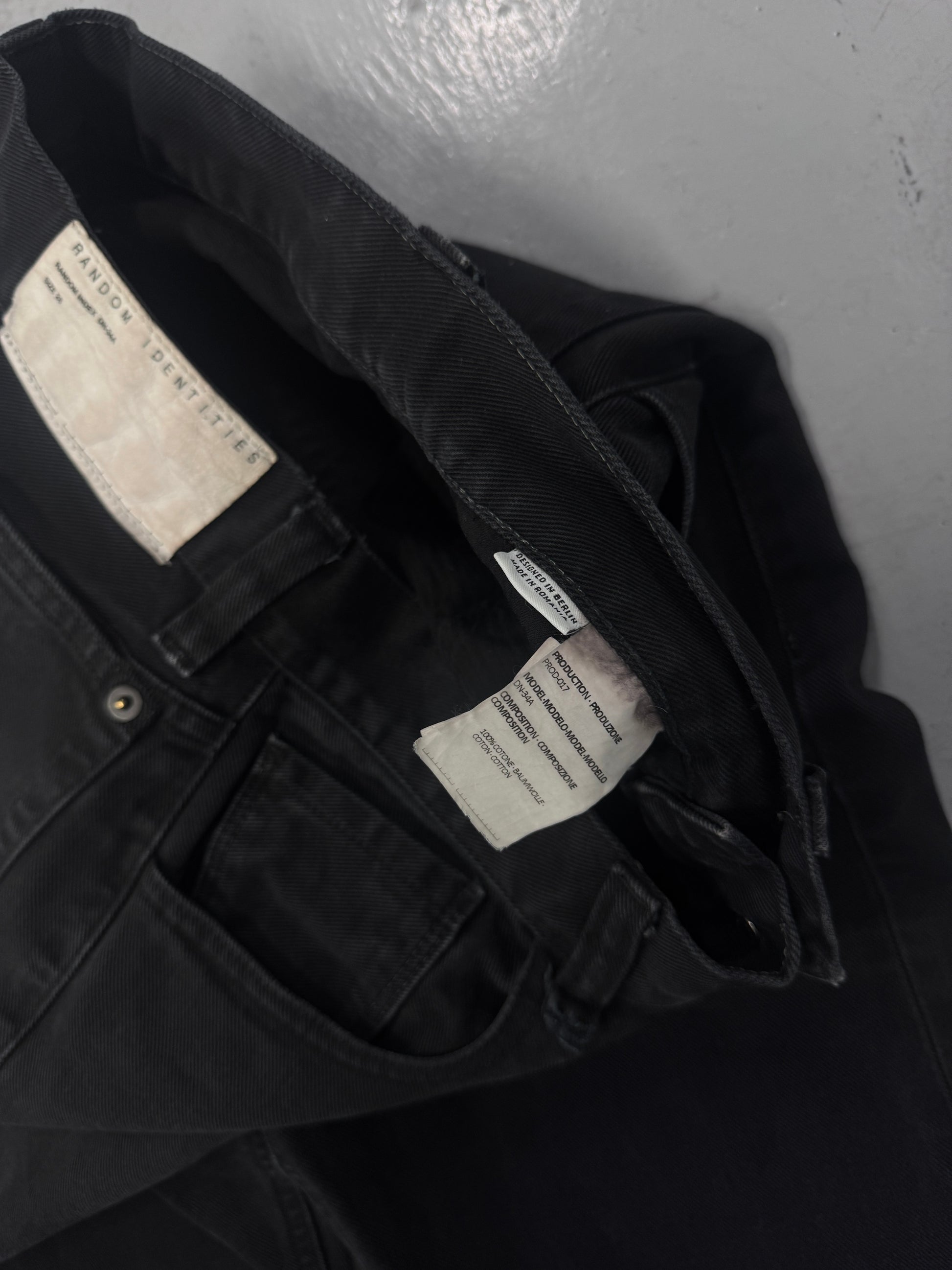 Random Identities Slim Jeans [26]